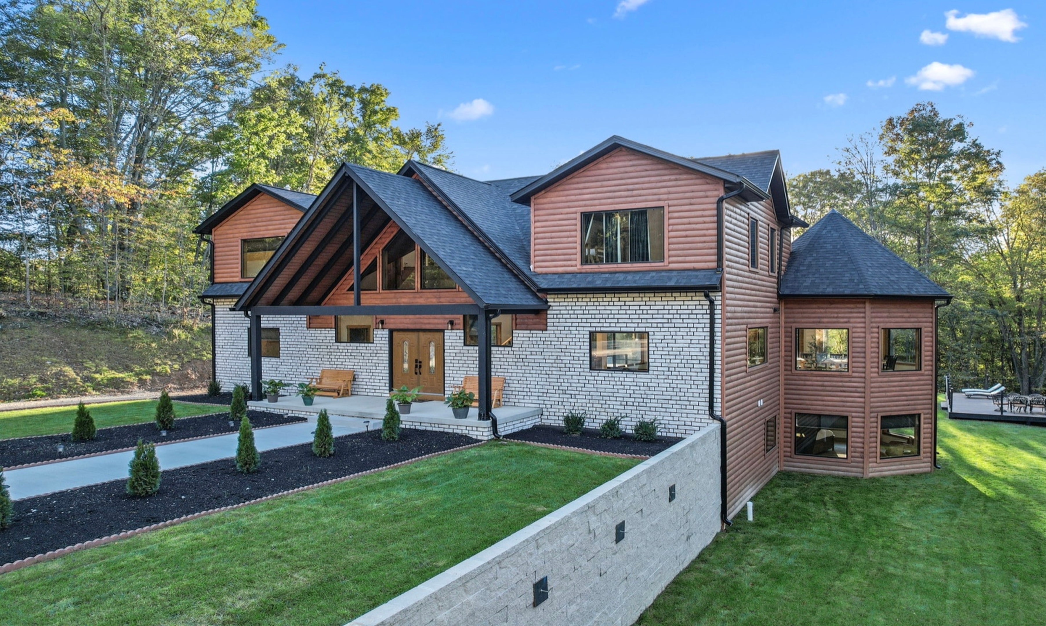 Lazaj Luxury Lodge exterior