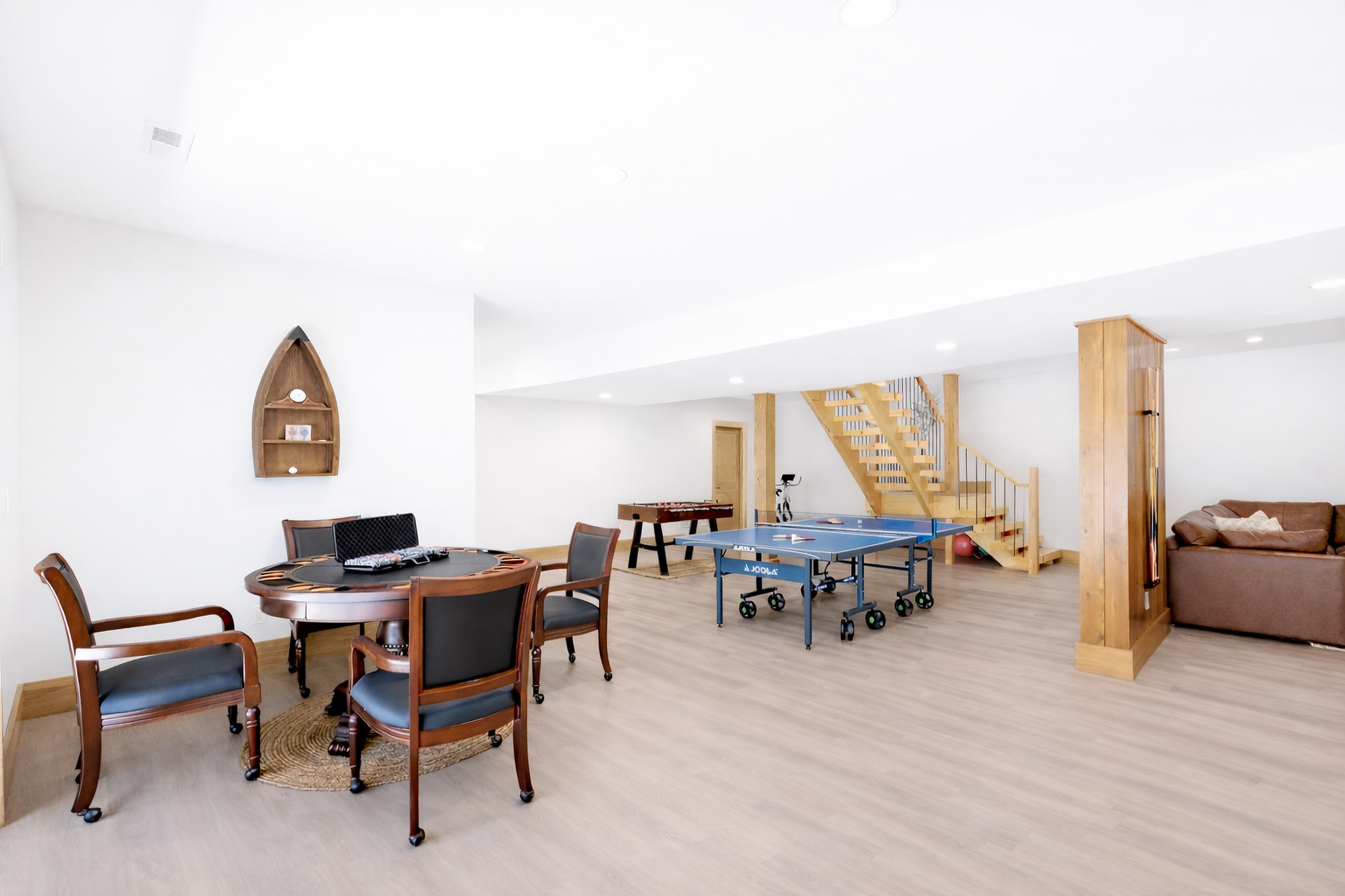 Game room entertainment area