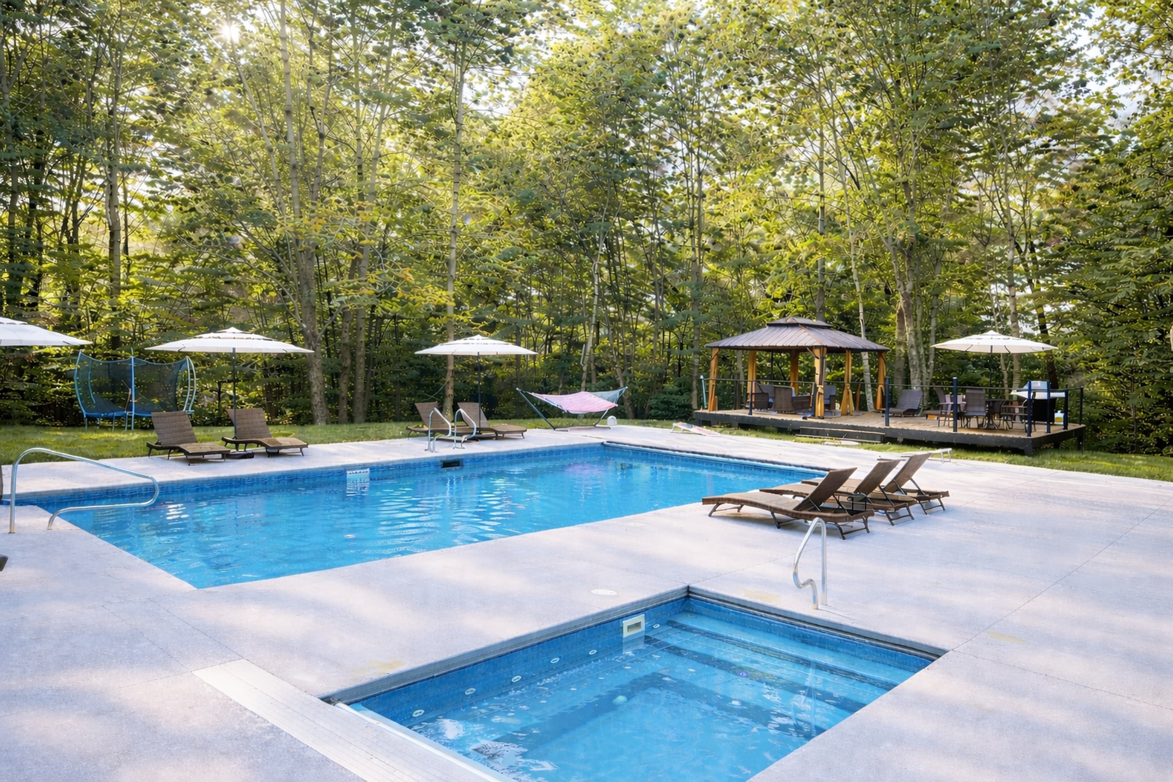 Pool at Lazaj Luxury Lodge